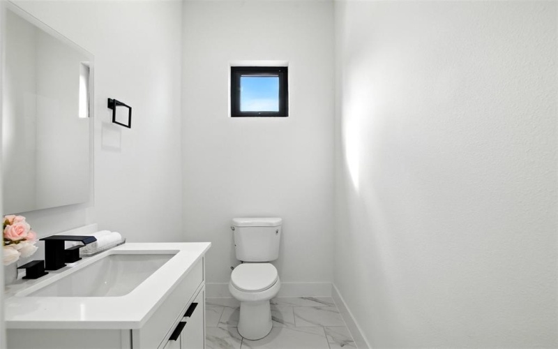 4611 Fairmount Street #102, Dallas, TX 75219, 2 Bedrooms Bedrooms, ,2 BathroomsBathrooms,Residential,For Sale,4611 Fairmount Street,0,21069287