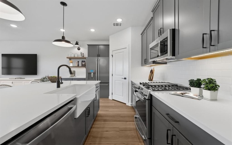 547 Meadowlark Drive, Van Alstyne, TX 75495, 4 Habitaciones Habitaciones , ,2 BañosBaños,Residential,En Venta,547 Meadowlark Drive,0,21069300