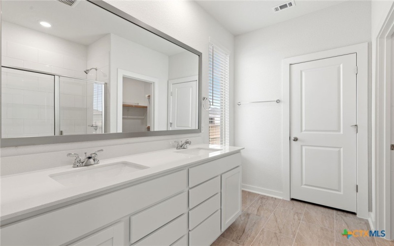 705 Salamander Street, San Marcos, TX 78666, 4 Habitaciones Habitaciones , ,2 BañosBaños,Residential,En Venta,705 Salamander Street,0,593617