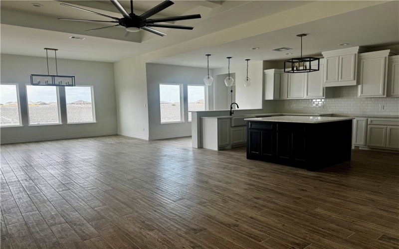 1525 Aegon, Corpus Christi, TX 78415, 5 Habitaciones Habitaciones , ,3 BañosBaños,Residential,En Venta,1525 Aegon,0,465372