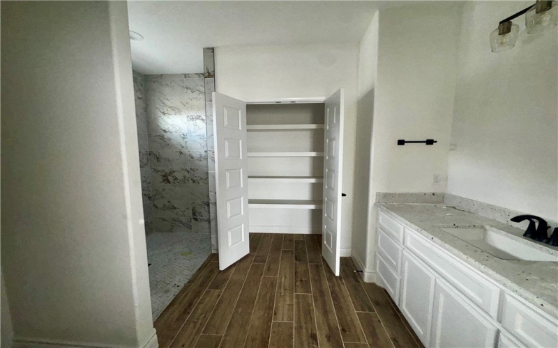 1525 Aegon, Corpus Christi, TX 78415, 5 Habitaciones Habitaciones , ,3 BañosBaños,Residential,En Venta,1525 Aegon,0,465372