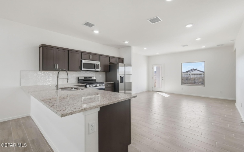 13961 Victory Sky Avenue, El Paso, TX 79928, 3 Bedrooms Bedrooms, ,1 BathroomBathrooms,Residential,For Sale,13961 Victory Sky Avenue,0,930947