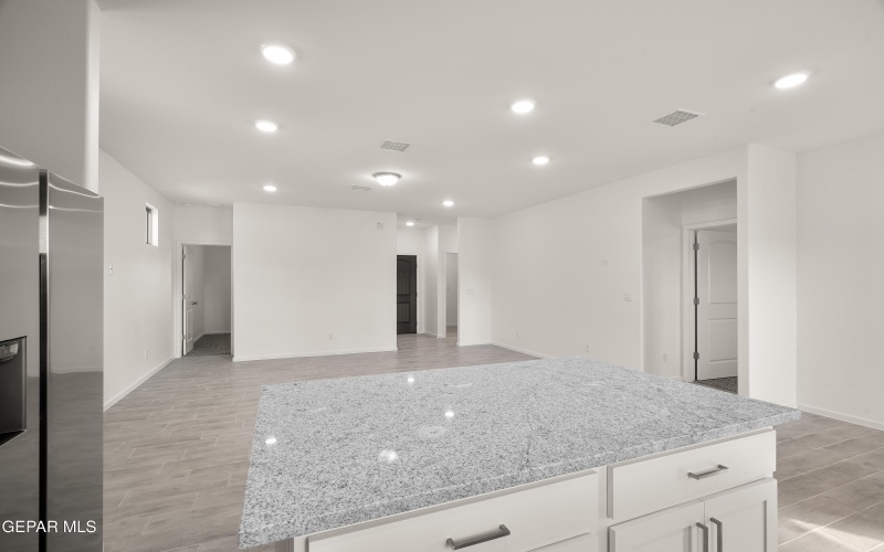 1209 Irish Summer Place, El Paso, TX 79928, 3 Habitaciones Habitaciones , ,1 BañoBaños,Residential,En Venta,1209 Irish Summer Place,0,930953