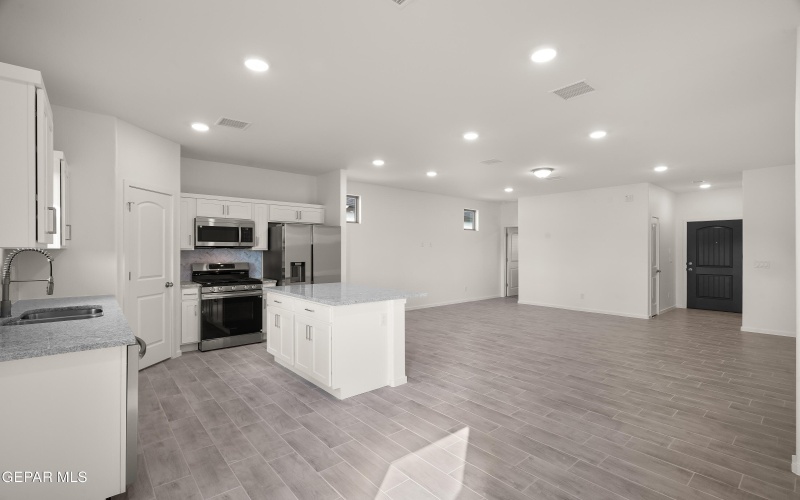 1209 Irish Summer Place, El Paso, TX 79928, 3 Habitaciones Habitaciones , ,1 BañoBaños,Residential,En Venta,1209 Irish Summer Place,0,930953