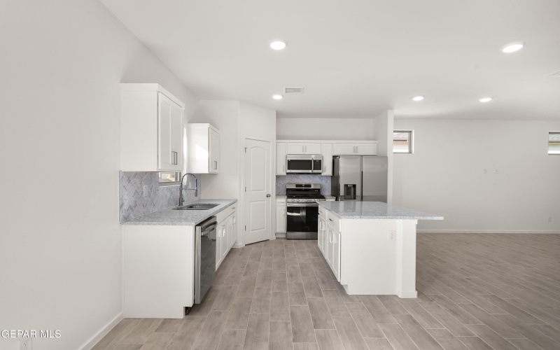 1209 Irish Summer Place, El Paso, TX 79928, 3 Habitaciones Habitaciones , ,1 BañoBaños,Residential,En Venta,1209 Irish Summer Place,0,930953