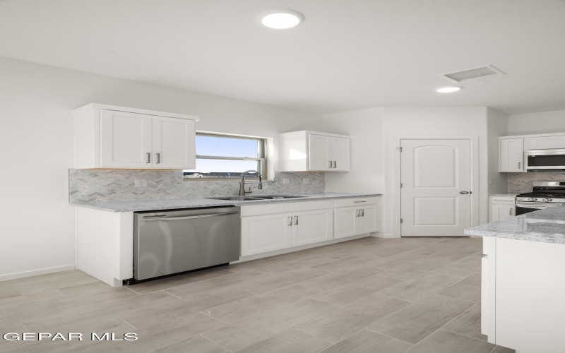 1209 Irish Summer Place, El Paso, TX 79928, 3 Habitaciones Habitaciones , ,1 BañoBaños,Residential,En Venta,1209 Irish Summer Place,0,930953