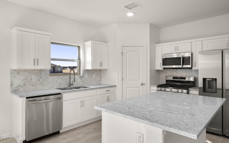 1209 Irish Summer Place, El Paso, TX 79928, 3 Habitaciones Habitaciones , ,1 BañoBaños,Residential,En Venta,1209 Irish Summer Place,0,930953
