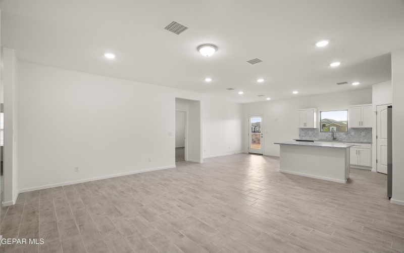 1209 Irish Summer Place, El Paso, TX 79928, 3 Habitaciones Habitaciones , ,1 BañoBaños,Residential,En Venta,1209 Irish Summer Place,0,930953