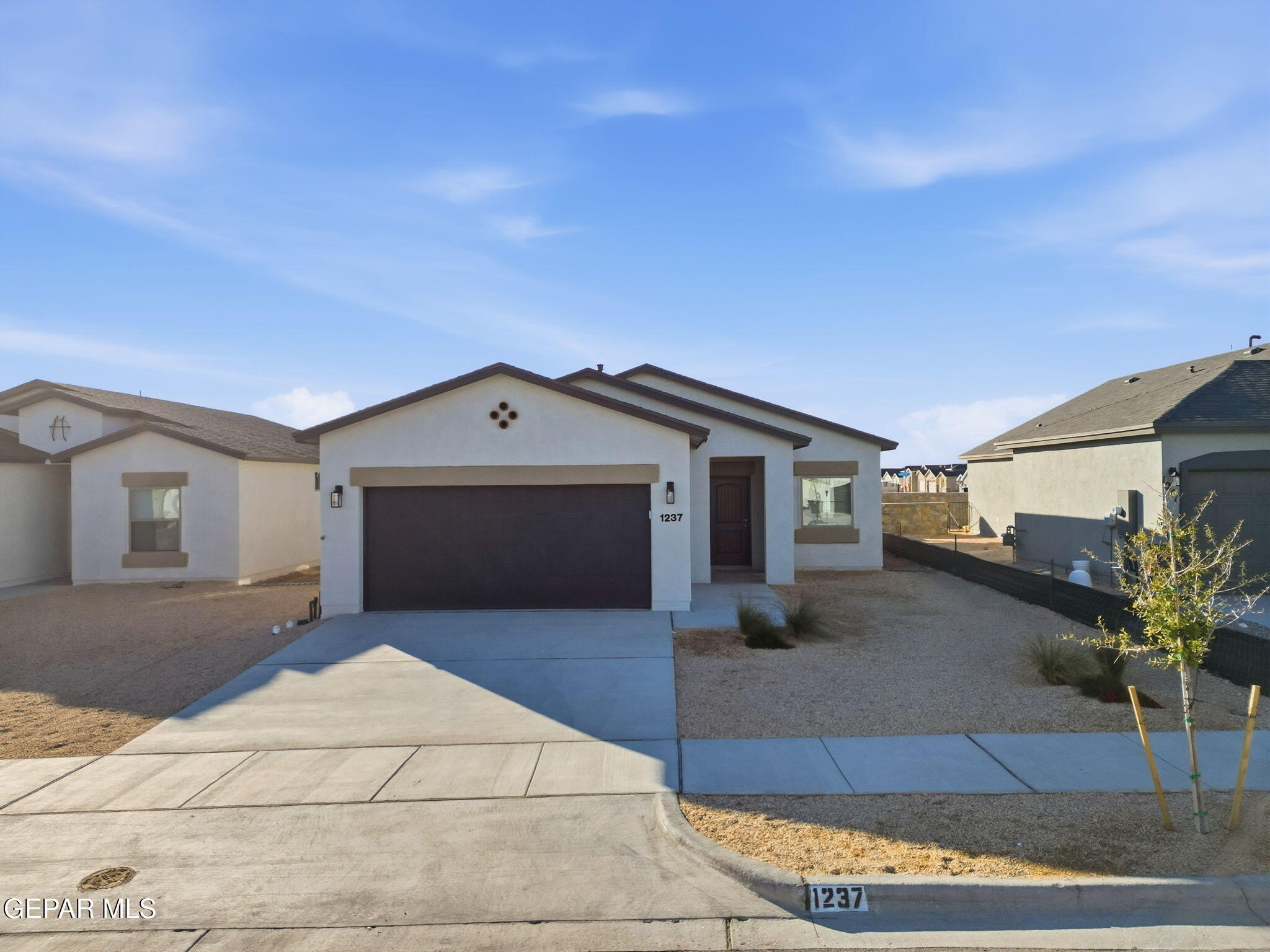 13948 Golden Summer Court, El Paso, TX 79928, 3 Habitaciones Habitaciones , ,1 BañoBaños,Residential,En Venta,13948 Golden Summer Court,0,930954