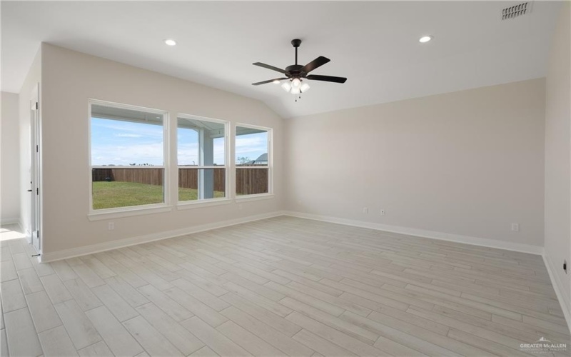 7015 Cypress Springs Drive, McAllen, TX 78504, 5 Habitaciones Habitaciones , ,3 BañosBaños,Residential,En Venta,7015 Cypress Springs Drive,0,481579