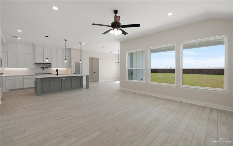 7015 Cypress Springs Drive, McAllen, TX 78504, 5 Habitaciones Habitaciones , ,3 BañosBaños,Residential,En Venta,7015 Cypress Springs Drive,0,481579