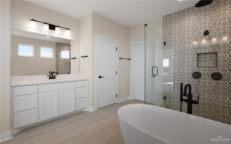 7015 Cypress Springs Drive, McAllen, TX 78504, 5 Habitaciones Habitaciones , ,3 BañosBaños,Residential,En Venta,7015 Cypress Springs Drive,0,481579