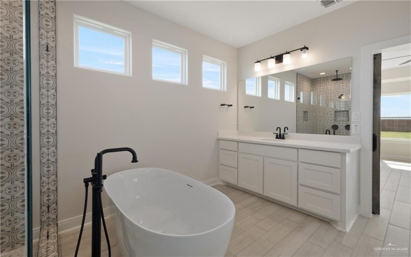 7015 Cypress Springs Drive, McAllen, TX 78504, 5 Habitaciones Habitaciones , ,3 BañosBaños,Residential,En Venta,7015 Cypress Springs Drive,0,481579