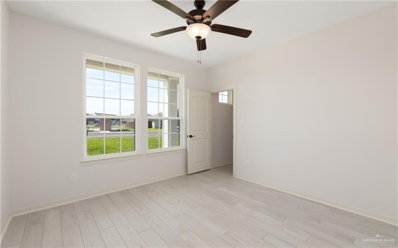 1441 E Silos Avenue, Edinburg, TX 78542, 4 Bedrooms Bedrooms, ,3 BathroomsBathrooms,Residential,For Sale,1441 E Silos Avenue,0,481727