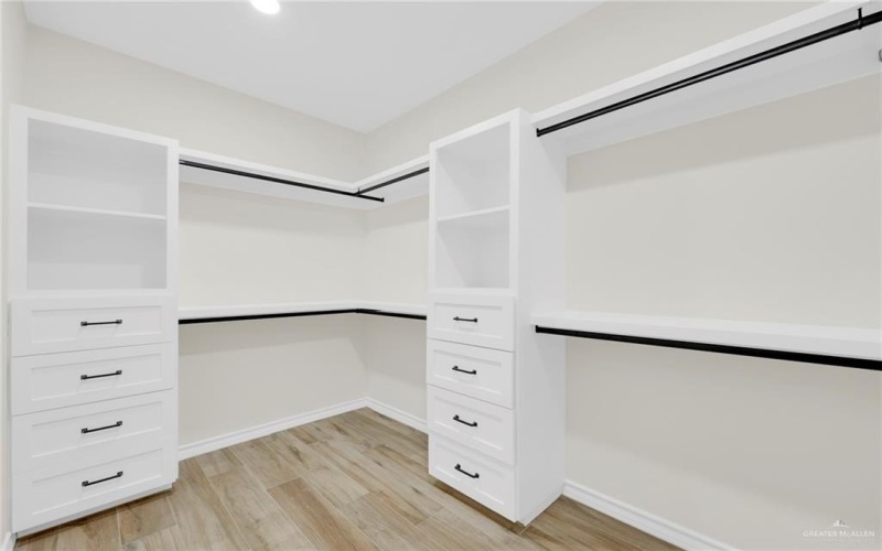 5300 N 42nd Street, McAllen, TX 78504, 4 Bedrooms Bedrooms, ,3 BathroomsBathrooms,Residential,For Sale,5300 N 42nd Street,0,481790