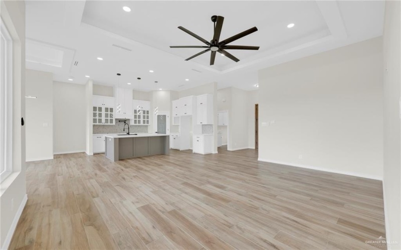 5300 N 42nd Street, McAllen, TX 78504, 4 Bedrooms Bedrooms, ,3 BathroomsBathrooms,Residential,For Sale,5300 N 42nd Street,0,481790