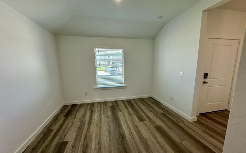 614 E 14th Street, Wolfforth, TX 79382, 3 Habitaciones Habitaciones , ,2 BañosBaños,Residential,En Venta,614 E 14th Street,0,202556609