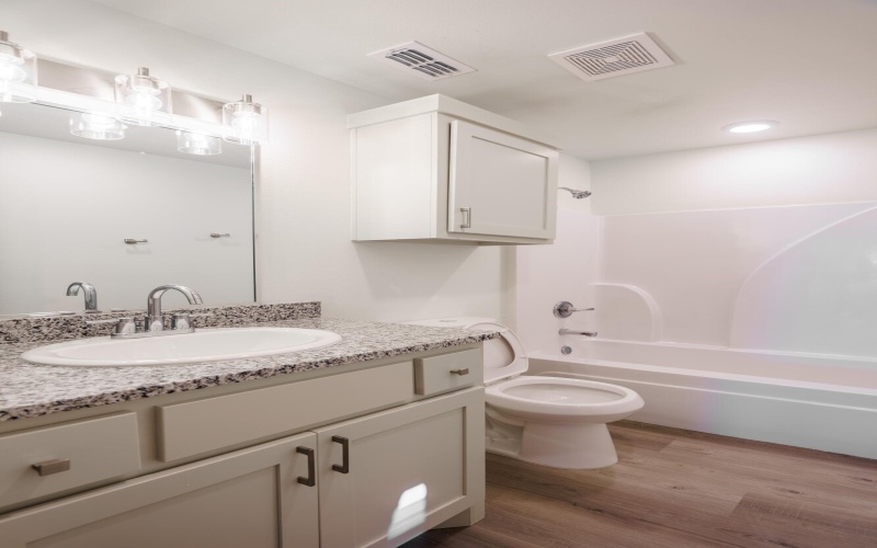 308 E 76th Street, Lubbock, TX 79404, 3 Habitaciones Habitaciones , ,2 BañosBaños,Residential,En Venta,308 E 76th Street,0,202557842