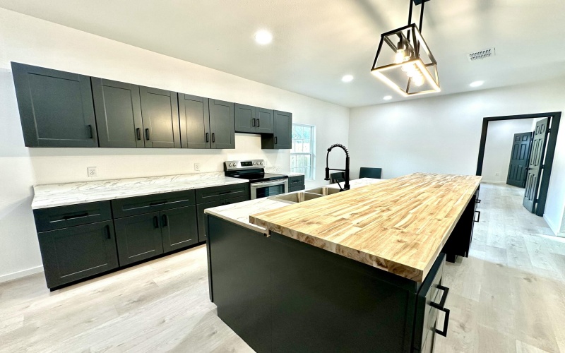 2617 47th Street, Lubbock, TX 79413, 3 Bedrooms Bedrooms, ,2 BathroomsBathrooms,Residential,For Sale,2617 47th Street,0,202558174