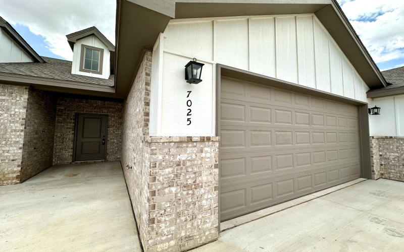 7025 40th Street, Lubbock, TX 79407, 3 Bedrooms Bedrooms, ,2 BathroomsBathrooms,Residential,For Sale,7025 40th Street,0,202559026