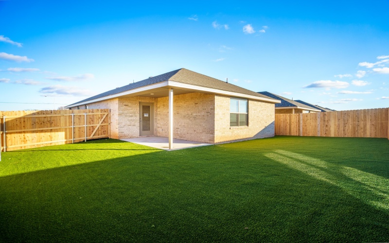 309 E 77th Street, Lubbock, TX 79404, 3 Bedrooms Bedrooms, ,2 BathroomsBathrooms,Residential,For Sale,309 E 77th Street,0,202560283