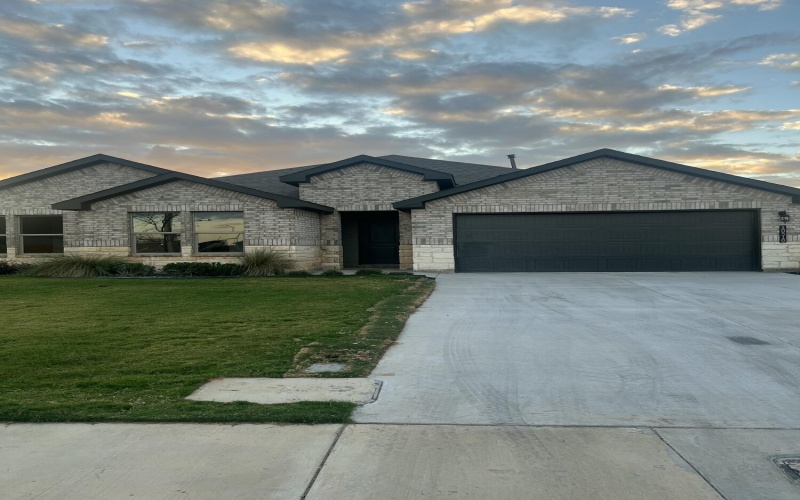 10518 Aberdeen Avenue, Lubbock, TX 79424, 4 Habitaciones Habitaciones , ,2 BañosBaños,Residential,En Venta,10518 Aberdeen Avenue,0,202560356
