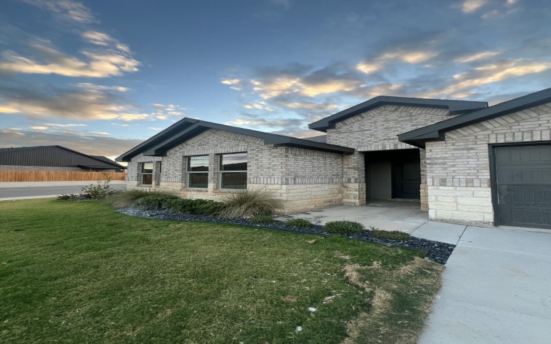 10518 Aberdeen Avenue, Lubbock, TX 79424, 4 Habitaciones Habitaciones , ,2 BañosBaños,Residential,En Venta,10518 Aberdeen Avenue,0,202560356