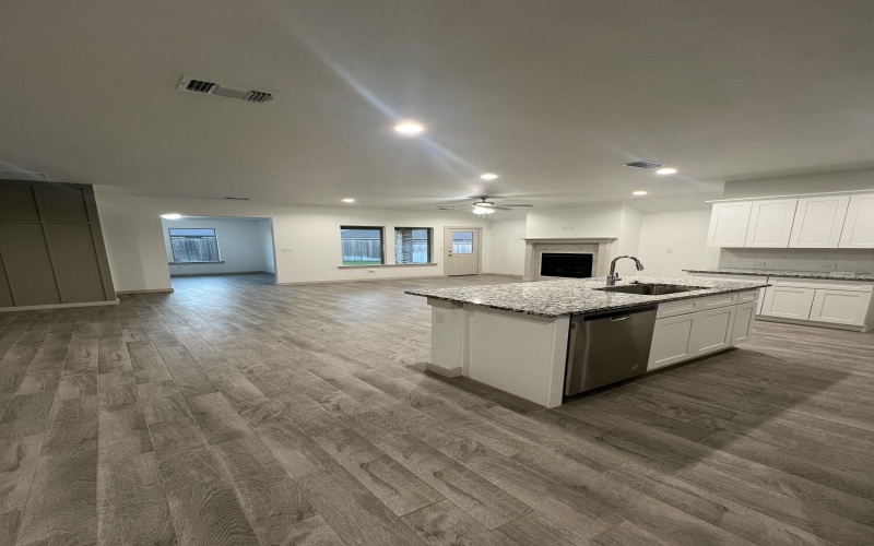 10518 Aberdeen Avenue, Lubbock, TX 79424, 4 Habitaciones Habitaciones , ,2 BañosBaños,Residential,En Venta,10518 Aberdeen Avenue,0,202560356