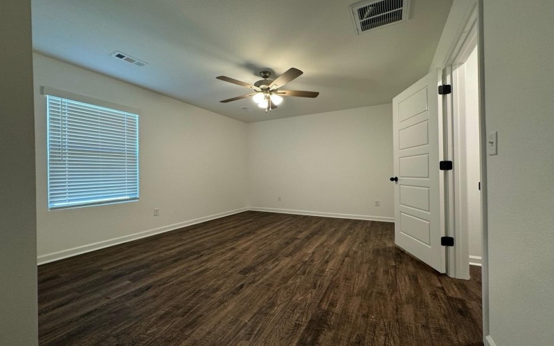 7441 4th Street, Lubbock, TX 79416, 3 Habitaciones Habitaciones , ,2 BañosBaños,Residential,En Venta,7441 4th Street,0,202560473
