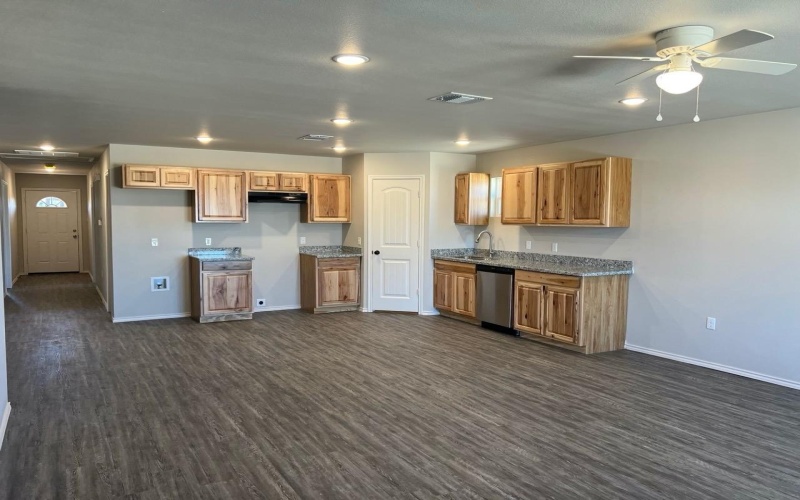 7441 4th Street, Lubbock, TX 79416, 3 Habitaciones Habitaciones , ,2 BañosBaños,Residential,En Venta,7441 4th Street,0,202560473