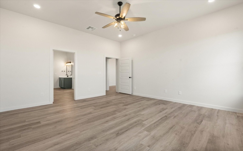 1508 E 29th Street, Wolfforth, TX 79382, 4 Habitaciones Habitaciones , ,3 BañosBaños,Residential,En Venta,1508 E 29th Street,0,202561005