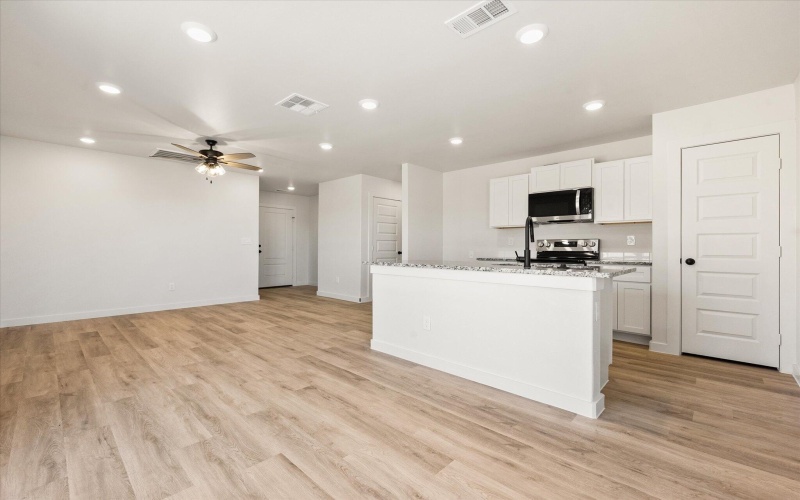 511 E 23rd Street, Wolfforth, TX 79382, 3 Habitaciones Habitaciones , ,2 BañosBaños,Residential,En Venta,511 E 23rd Street,0,202561006