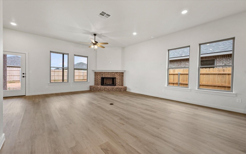 2911 Harvest Avenue, Wolfforth, TX 79382, 3 Habitaciones Habitaciones , ,2 BañosBaños,Residential,En Venta,2911 Harvest Avenue,0,202561009
