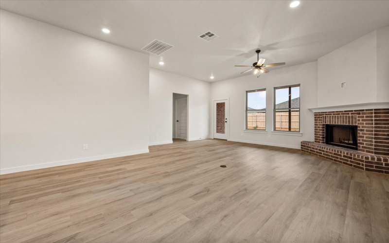2911 Harvest Avenue, Wolfforth, TX 79382, 3 Habitaciones Habitaciones , ,2 BañosBaños,Residential,En Venta,2911 Harvest Avenue,0,202561009