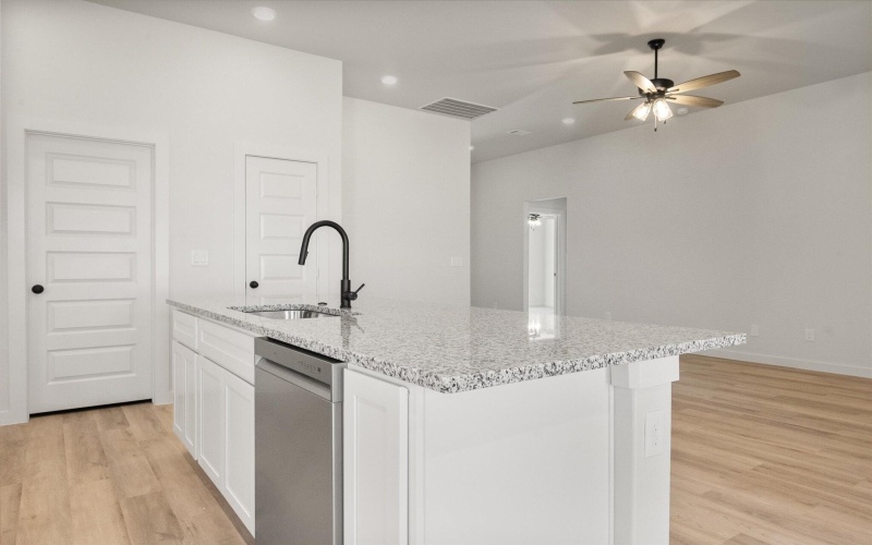 2917 Harvest Avenue, Wolfforth, TX 79382, 3 Habitaciones Habitaciones , ,2 BañosBaños,Residential,En Venta,2917 Harvest Avenue,0,202561011