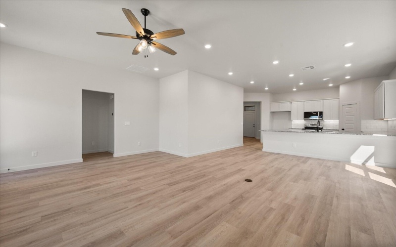 701 E 30th Street, Wolfforth, TX 79382, 3 Habitaciones Habitaciones , ,2 BañosBaños,Residential,En Venta,701 E 30th Street,0,202561012