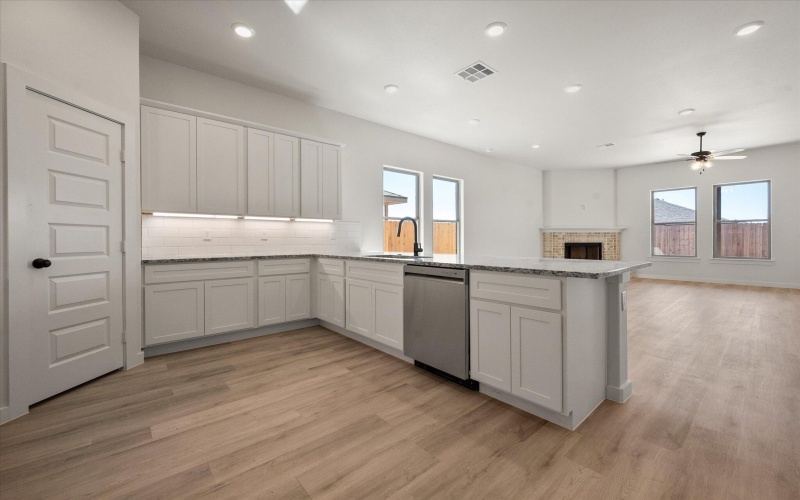 701 E 30th Street, Wolfforth, TX 79382, 3 Habitaciones Habitaciones , ,2 BañosBaños,Residential,En Venta,701 E 30th Street,0,202561012