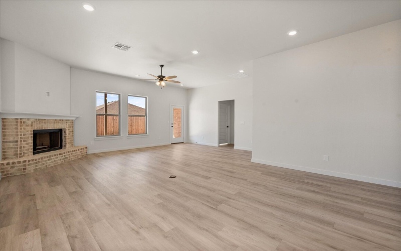 701 E 30th Street, Wolfforth, TX 79382, 3 Habitaciones Habitaciones , ,2 BañosBaños,Residential,En Venta,701 E 30th Street,0,202561012