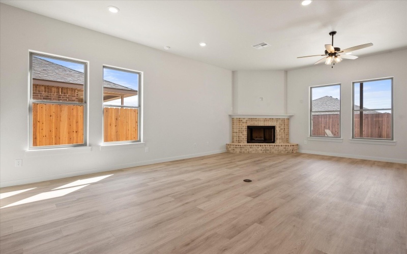 701 E 30th Street, Wolfforth, TX 79382, 3 Habitaciones Habitaciones , ,2 BañosBaños,Residential,En Venta,701 E 30th Street,0,202561012