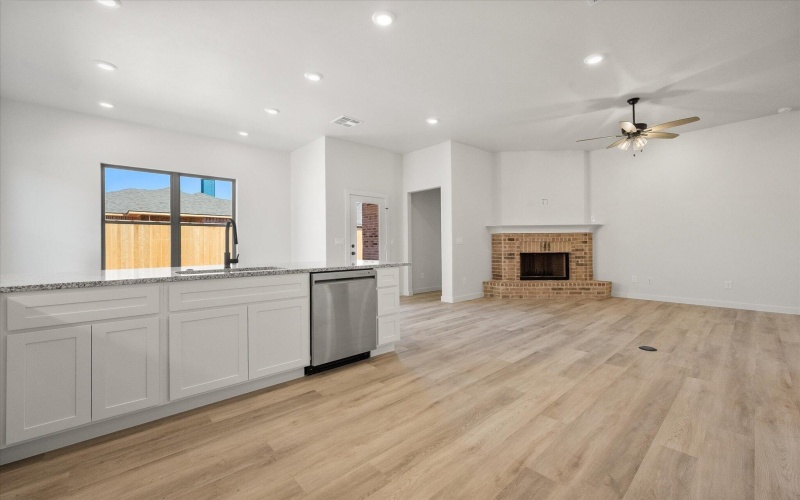 7008 57th Street, Lubbock, TX 79407, 4 Habitaciones Habitaciones , ,2 BañosBaños,Residential,En Venta,7008 57th Street,0,202561015