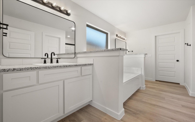 7008 57th Street, Lubbock, TX 79407, 4 Habitaciones Habitaciones , ,2 BañosBaños,Residential,En Venta,7008 57th Street,0,202561015