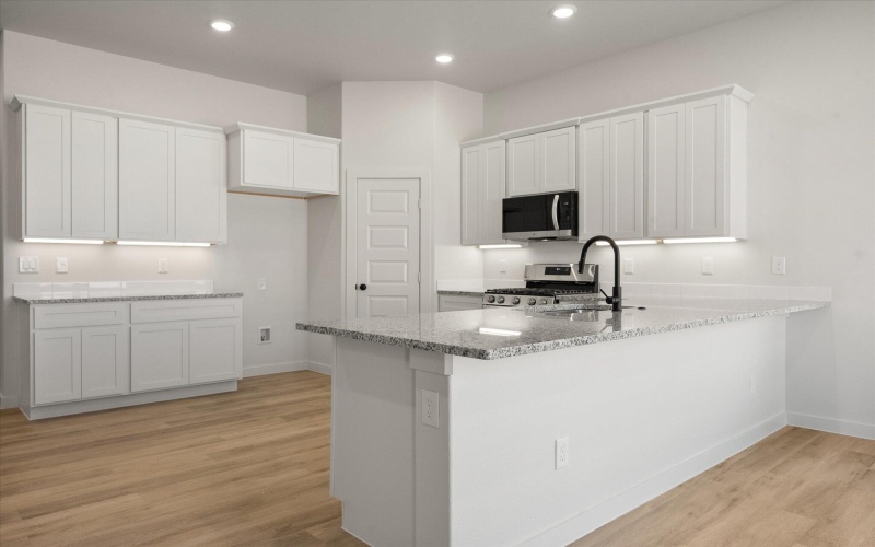 7008 57th Street, Lubbock, TX 79407, 4 Habitaciones Habitaciones , ,2 BañosBaños,Residential,En Venta,7008 57th Street,0,202561015