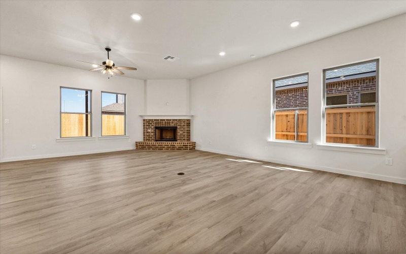 7012 57th Street, Lubbock, TX 79407, 3 Habitaciones Habitaciones , ,2 BañosBaños,Residential,En Venta,7012 57th Street,0,202561017