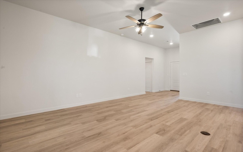 7220 8th Street, Lubbock, TX 79416, 3 Habitaciones Habitaciones , ,2 BañosBaños,Residential,En Venta,7220 8th Street,0,202561022