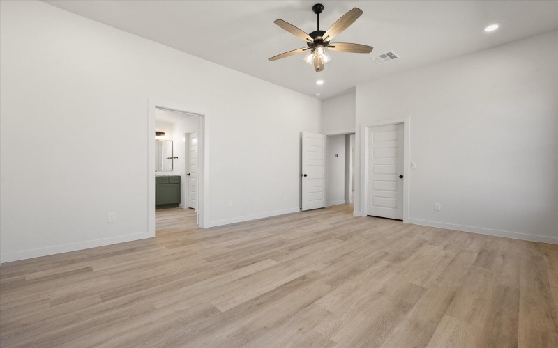 7014 57th Street, Lubbock, TX 79407, 4 Habitaciones Habitaciones , ,2 BañosBaños,Residential,En Venta,7014 57th Street,0,202561032