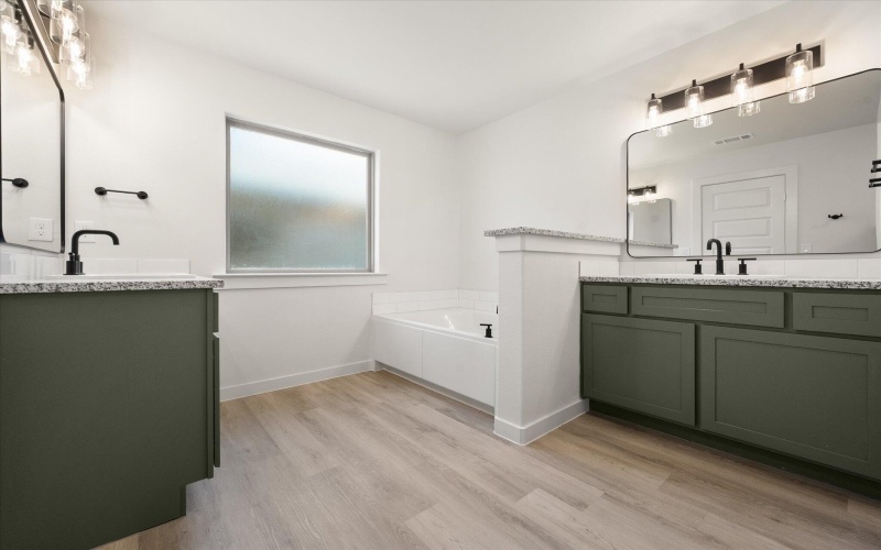 7014 57th Street, Lubbock, TX 79407, 4 Habitaciones Habitaciones , ,2 BañosBaños,Residential,En Venta,7014 57th Street,0,202561032