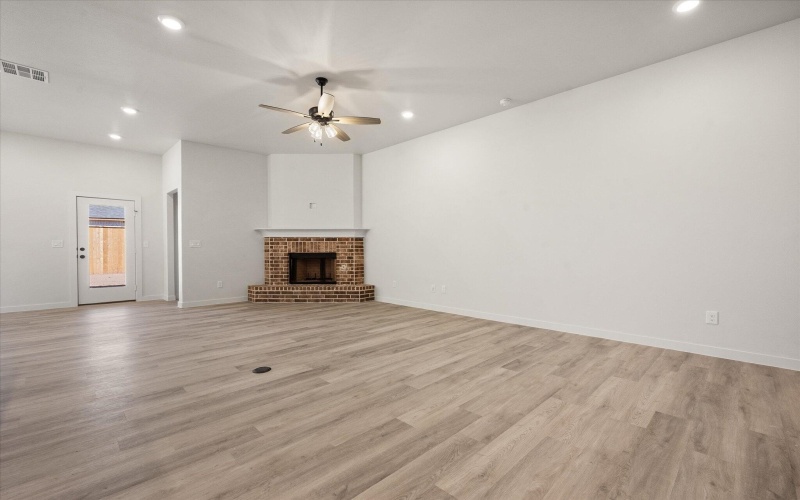 7014 57th Street, Lubbock, TX 79407, 4 Habitaciones Habitaciones , ,2 BañosBaños,Residential,En Venta,7014 57th Street,0,202561032