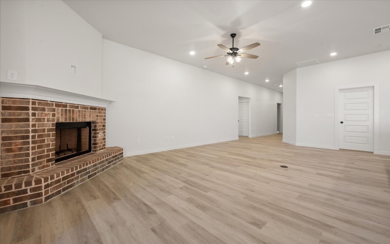 7014 57th Street, Lubbock, TX 79407, 4 Habitaciones Habitaciones , ,2 BañosBaños,Residential,En Venta,7014 57th Street,0,202561032