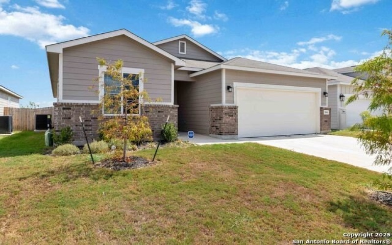 3804 tripps, Seguin, TX 78155, 4 Bedrooms Bedrooms, ,2 BathroomsBathrooms,Residential,For Sale,3804 tripps,0,1910486
