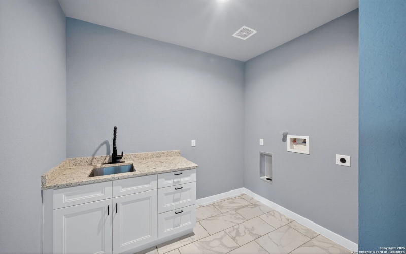 19736 Alexander Nova, Somerset, TX 78069, 3 Bedrooms Bedrooms, ,2 BathroomsBathrooms,Residential,For Sale,19736 Alexander Nova,0,1910561